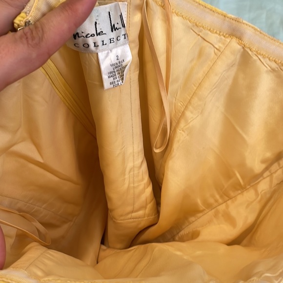 NICOLE MILLER COLLECTION dress Sz 2 100% silk yellow - Picture 6 of 9